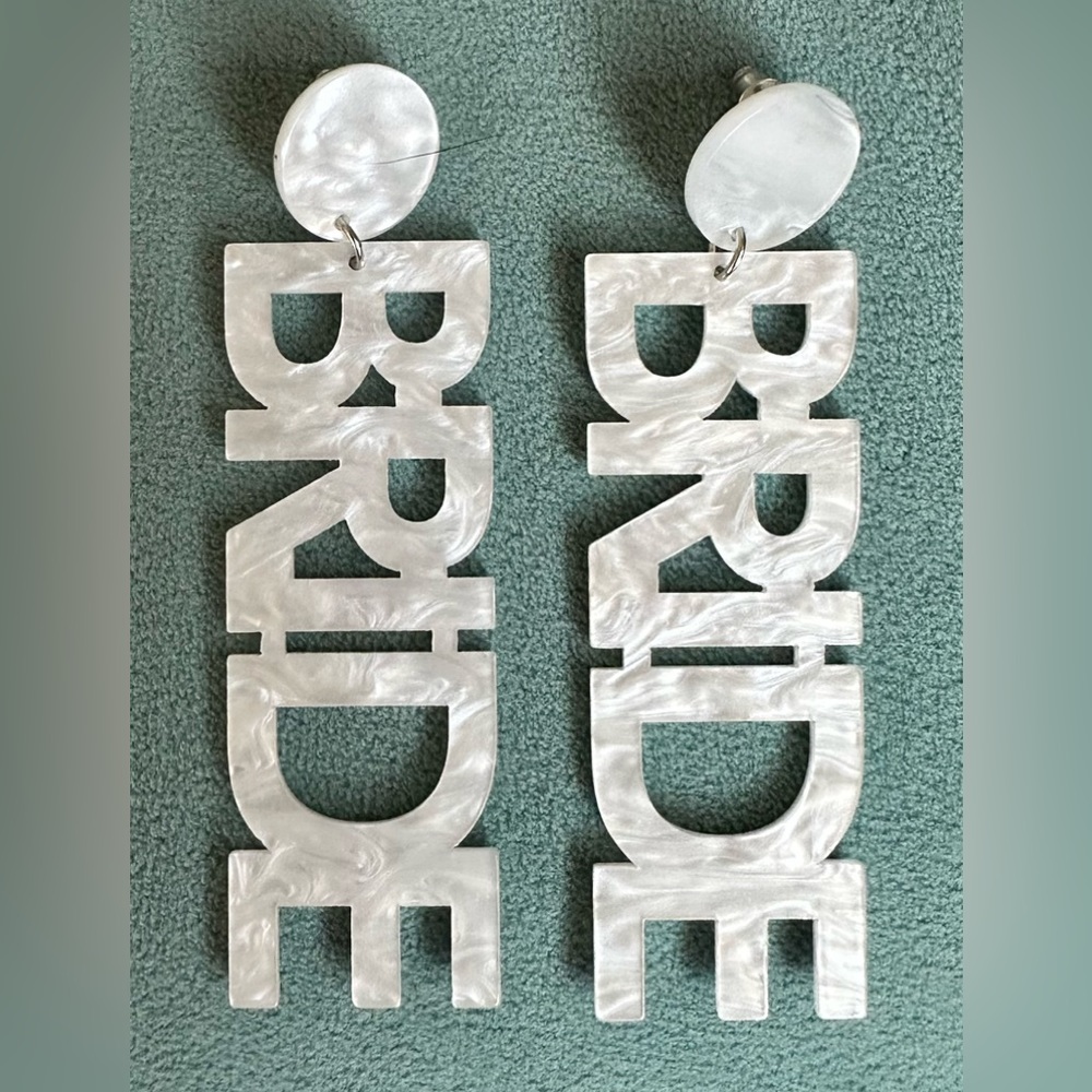 Bride Earrings - Picture 1 of 4